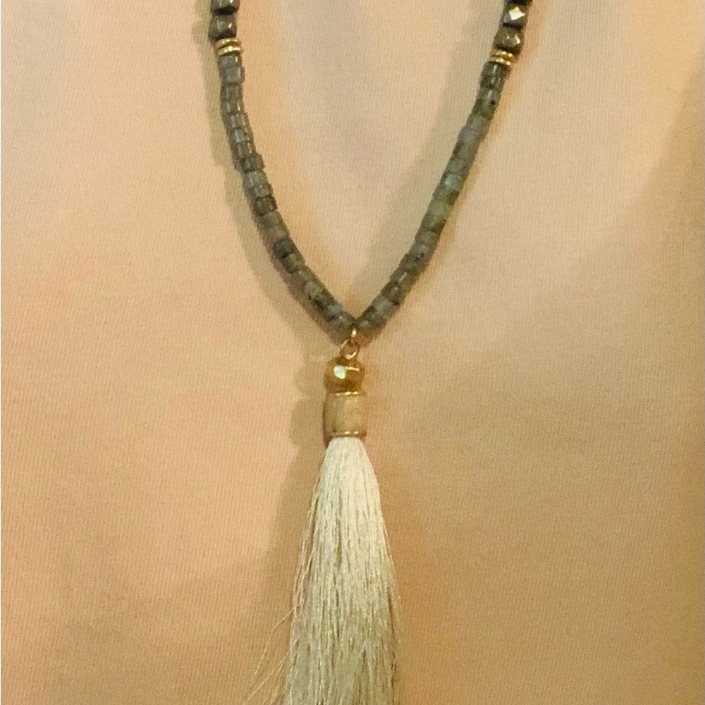 “Stella & Dot” Antonia Tassel Necklacee